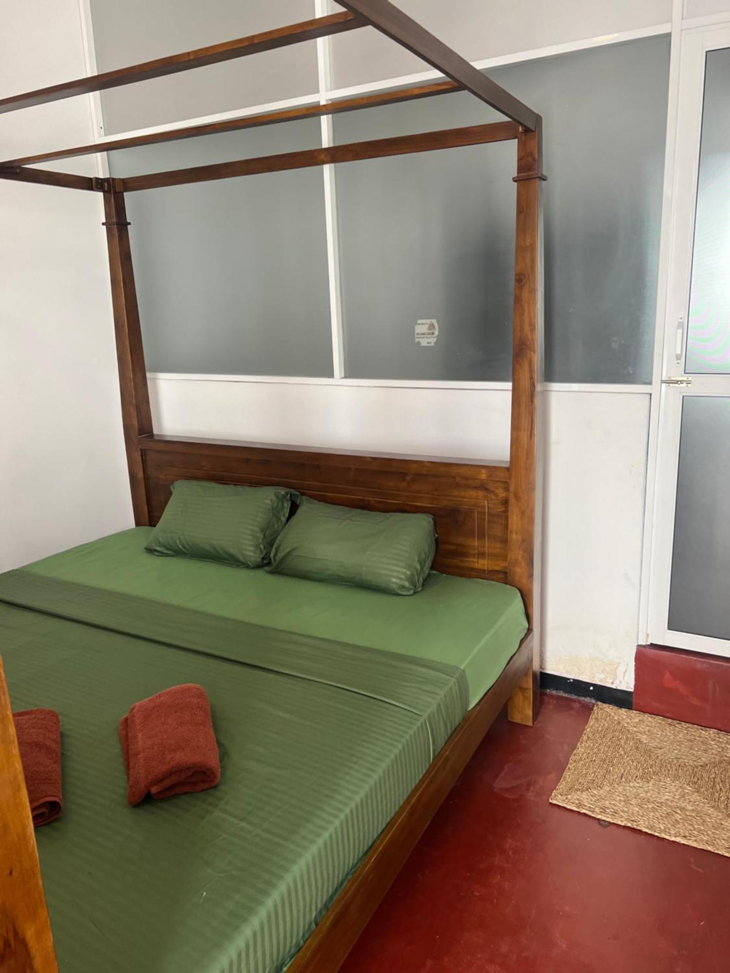 Hari Hari Hostel Weligama Exterior photo
