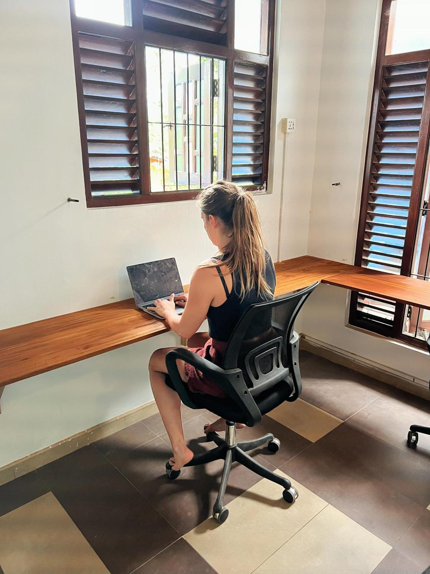 Hari Hari Hostel Weligama Exterior photo